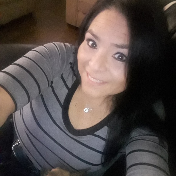 Meet your Posher, Esther - Picture 1 of 1